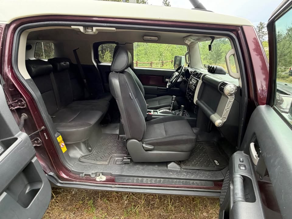 2007 Toyota FJ Cruiser · Sport Utility 2D in Allenspark, CO (photo 6) — photo 6