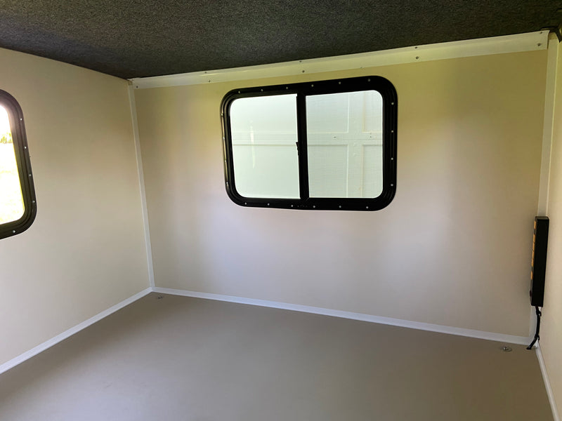 2021 Runaway Campers Rangerunner - Pets Welcome! — photo 6