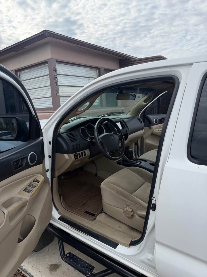 2010 Toyota Tacoma Double Cab · 4WD 4D in San Diego, CA (photo 11) — photo 11