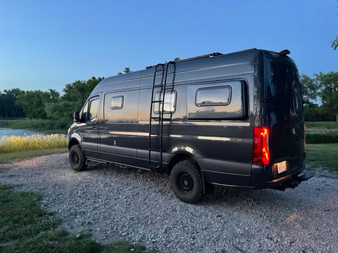 The Breeze - 4x4 Sprinter 170 High Roof — photo 3