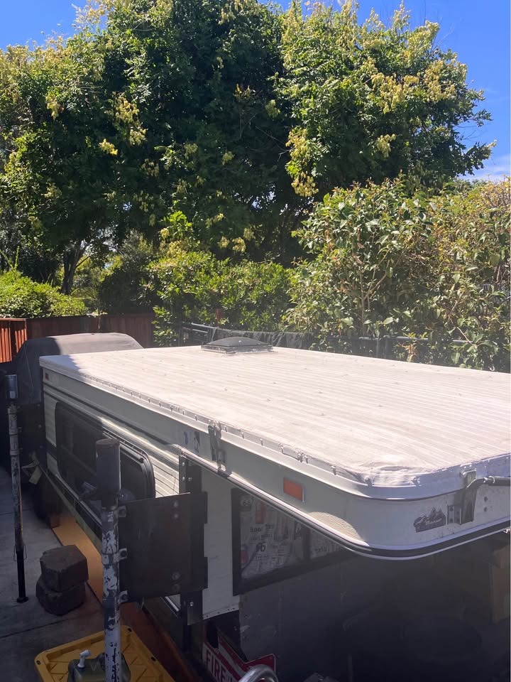 1990 Four wheel camper grand by in Brentwood, CA (photo 9) — photo 9