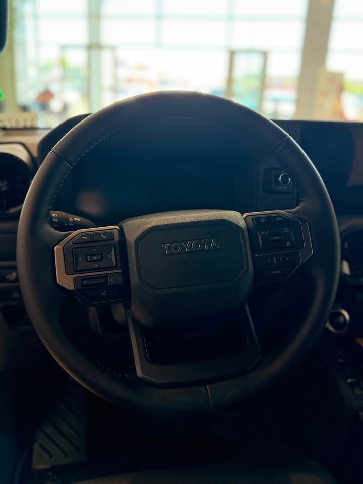 2026 Toyota Landcruiser — photo 5