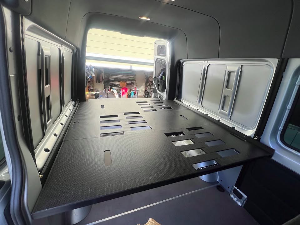 2025 Mercedes Benz sprinter crew awd 144" campervan in Encinitas, CA (photo 4) — photo 4