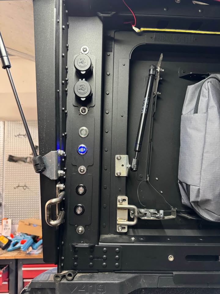 Super Pacific X1 Camper for Jeep Gladiator in Lynnwood, WA (photo 4) — photo 4