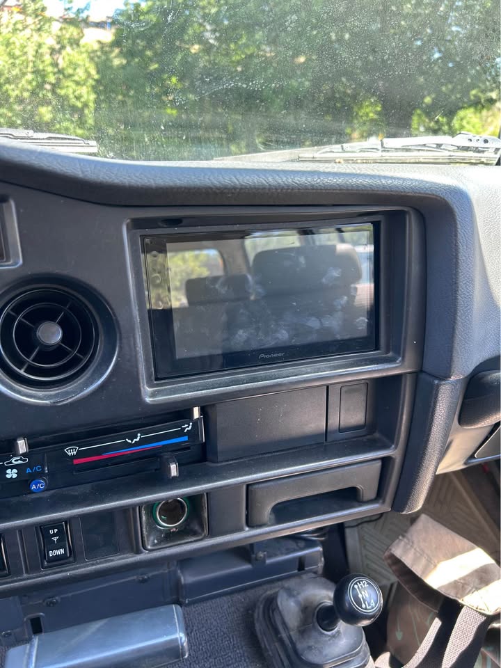 1988 Toyota Landcruiser in Spokane, WA (photo 9) — photo 9