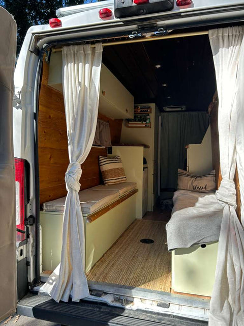 Sunni the Van - pet friendly | shower | AC | spacious — photo 3