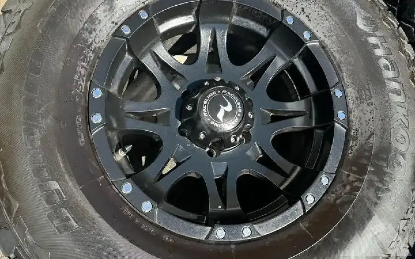 Raceline Wheels 17 inches Hankook 35 12.5 inches R — used set of wheels tires for sale (photo 5) — photo 5