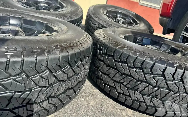 Raceline Wheels 17 inches Hankook 35 12.5 inches R — photo 2