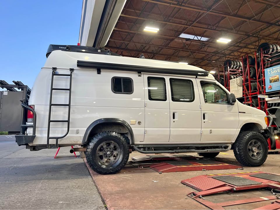 2007 Ford 4x4 sportsmobile camper van in Petaluma, CA (photo 1)