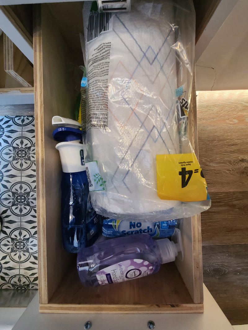 a wooden counter — photo 35