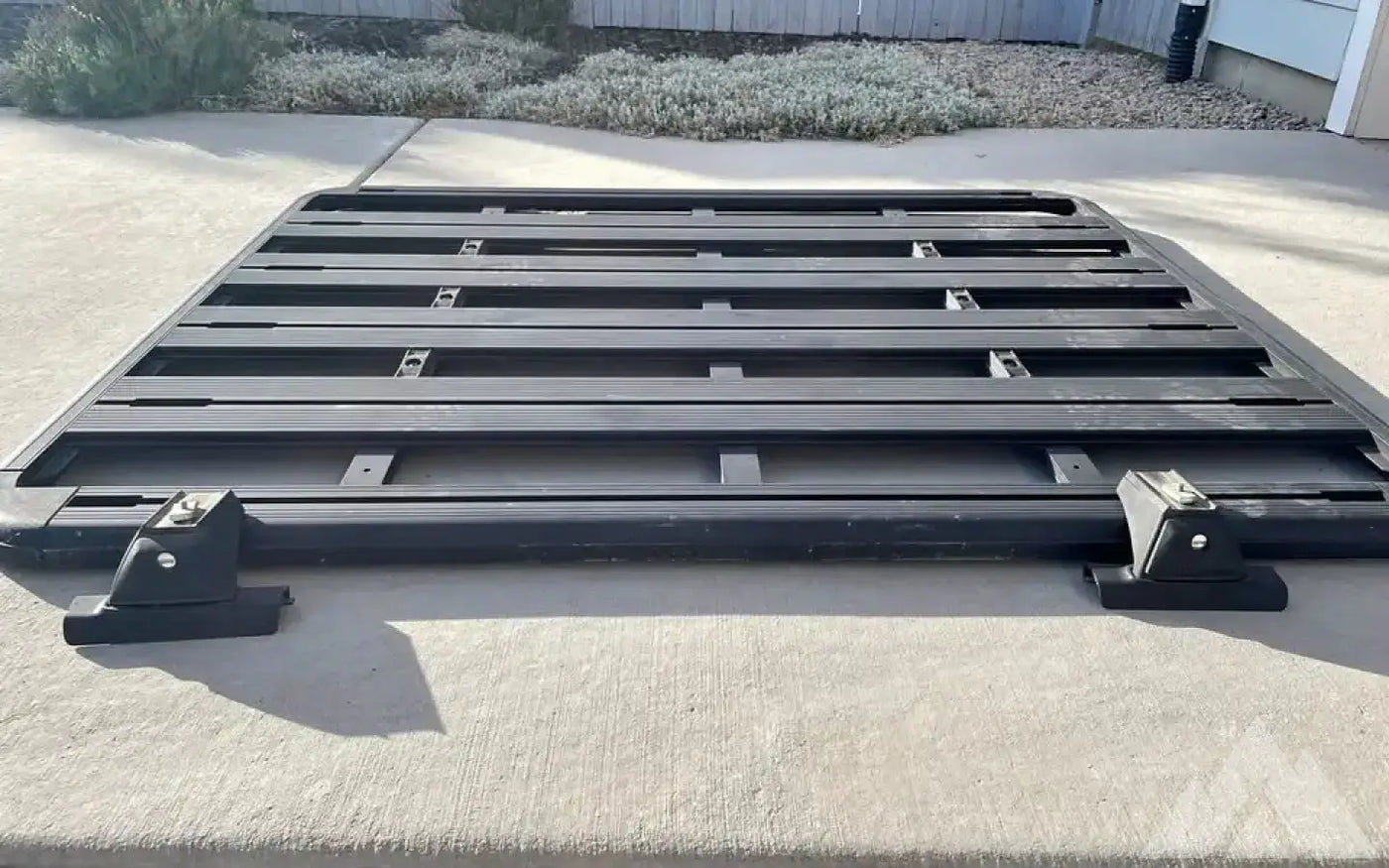 Rhino Rack Pioneer Platform with Rx300 legs — used racks for sale — photo 1