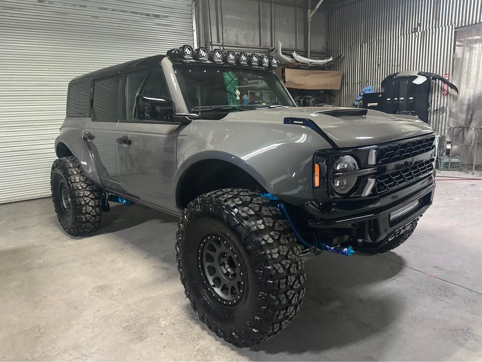 2021 Ford Bronco · Black Diamond Sport Utility 4D in Kingsburg, CA (photo 8) — photo 8