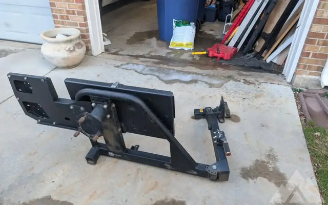 RIG'd UltraSwing -Hitch mount swing out spare tire — photo 3