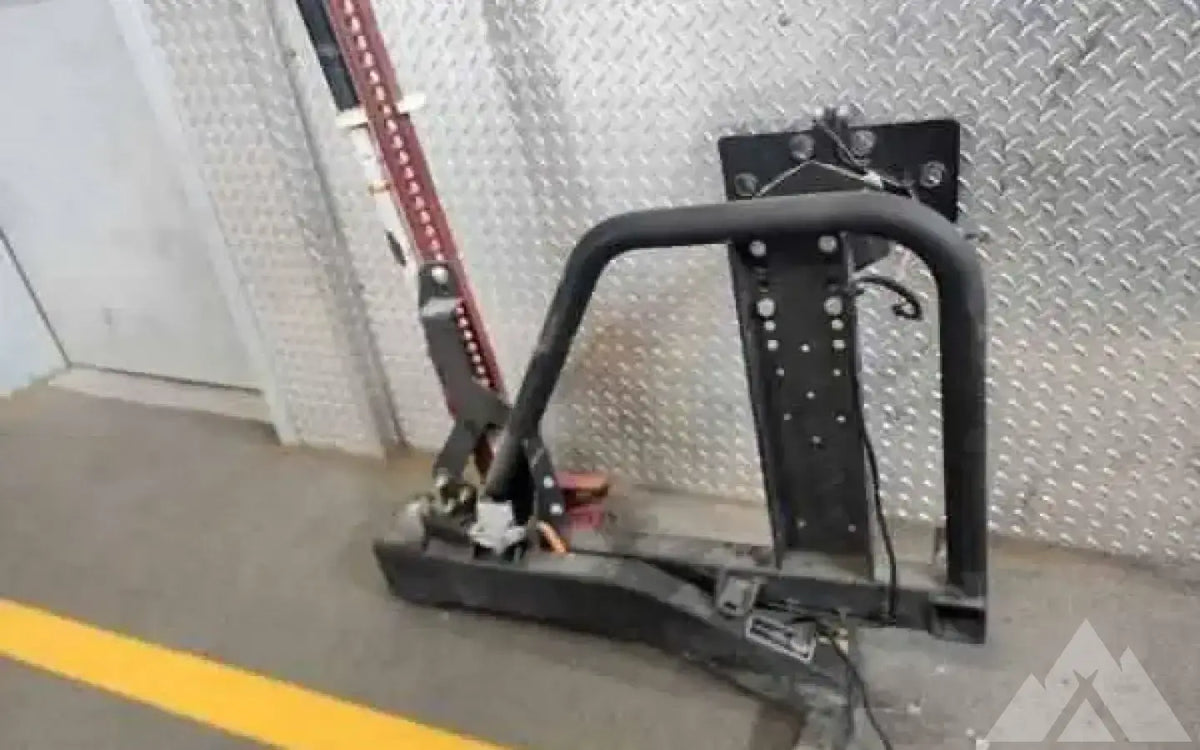 Rig'd UltraSwing hitch tire carrier — used tire carriers & swing outs for sale — photo 1