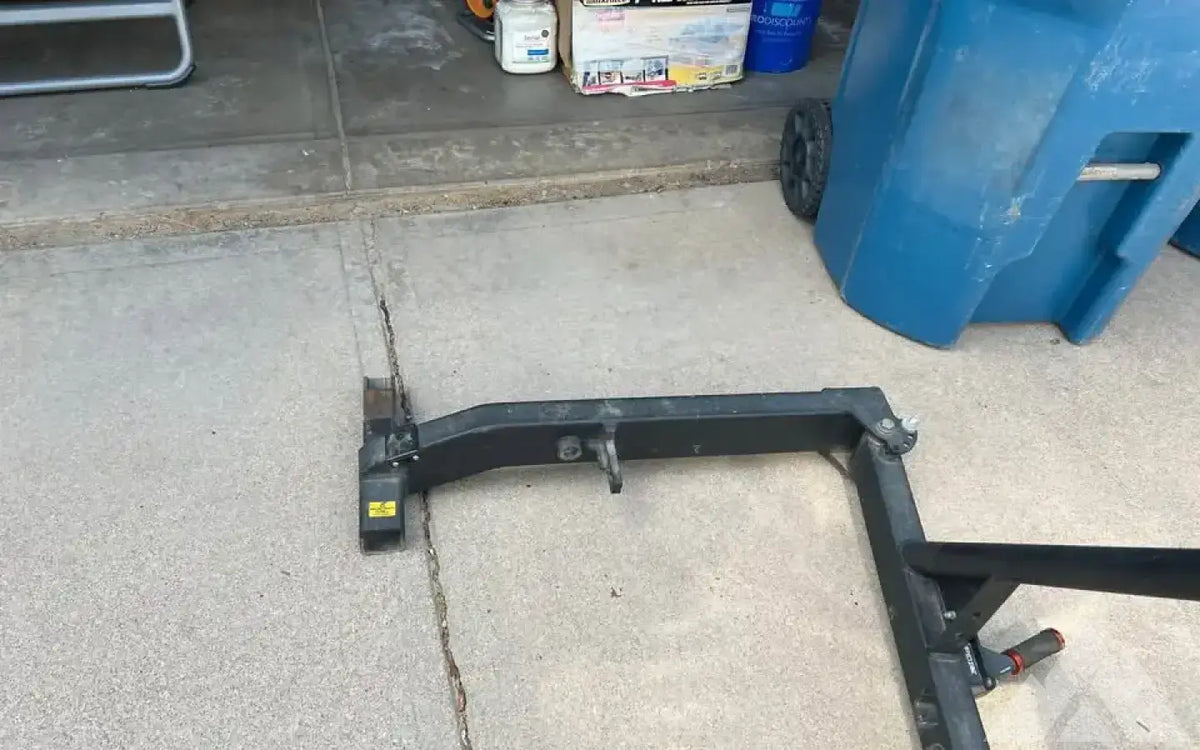 RiG’d Ultraswing hitch tire carrier — used tire carriers & swing outs for sale (photo 3) — photo 3