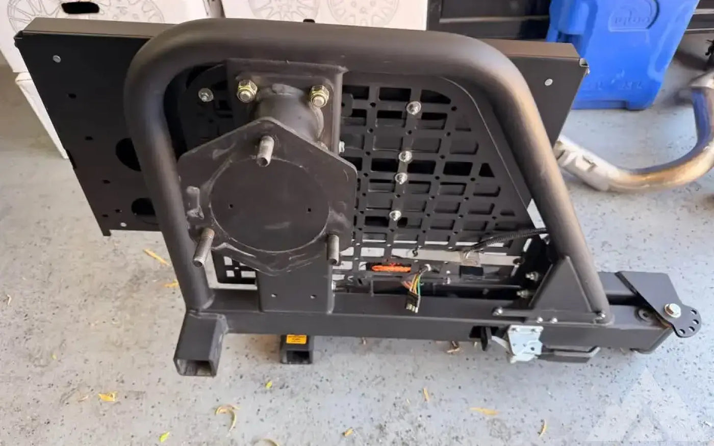 Rig’d Ultraswing Multi Fit — used tire carriers & swing outs for sale (photo 2) — photo 2
