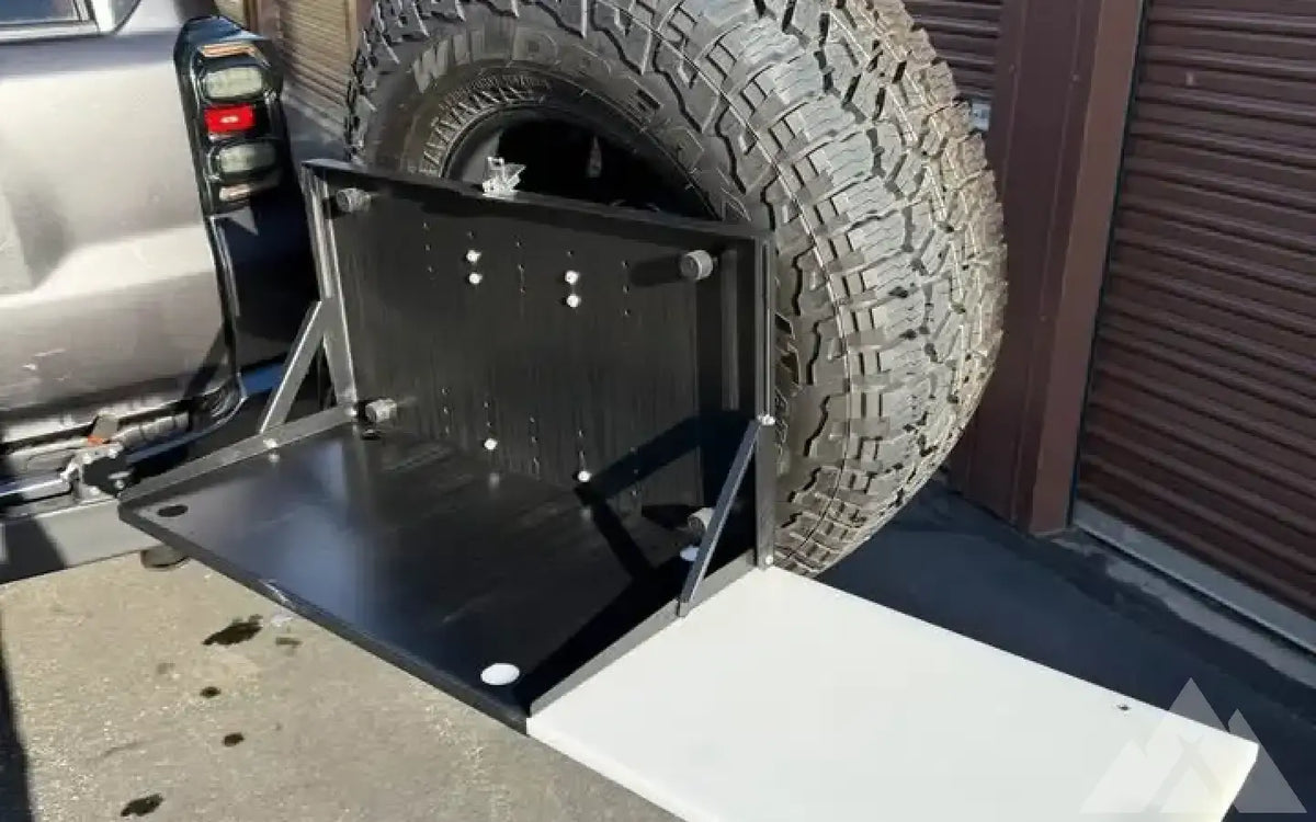 RiG’d Ultraswing Tire Hitch Mount for 4Runner — used tire carriers & swing outs for sale (photo 9) — photo 9