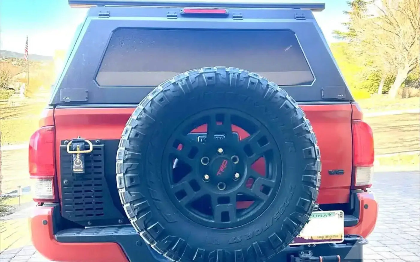 RiGd ultra-swing tire carrier with accessories — used tire carriers & swing outs for sale (photo 3) — photo 3
