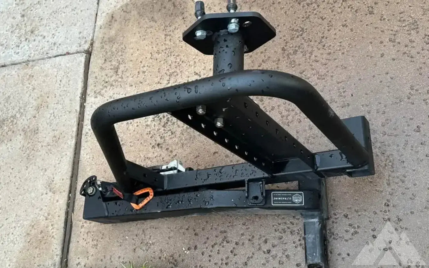 RIGd ULTRASWING Hitch Spare Tire Mount — used tire carriers & swing outs for sale (photo 3)