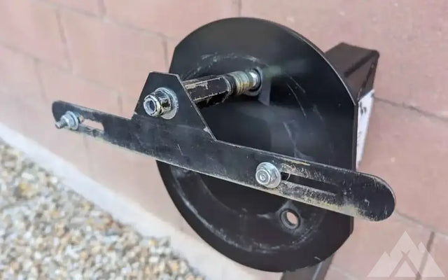 Rigid Armor Hitch Tire Carrier — photo 3