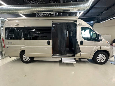 Goldie Roadtrek Zion W/ King bed and Lithium Batteries & Optional Starlink overland rental