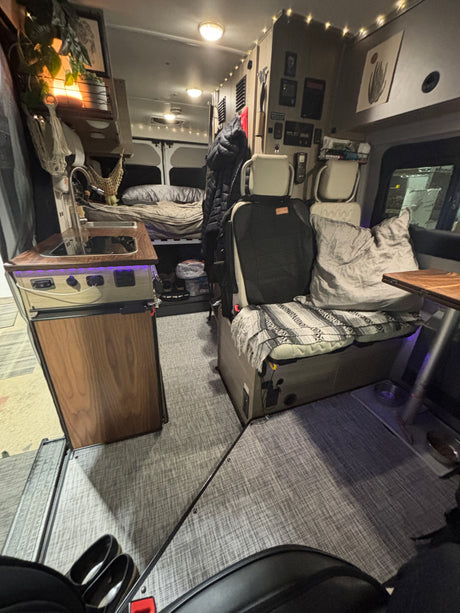 2022 Winnebago Solis 59P cozy class B camper van/RV