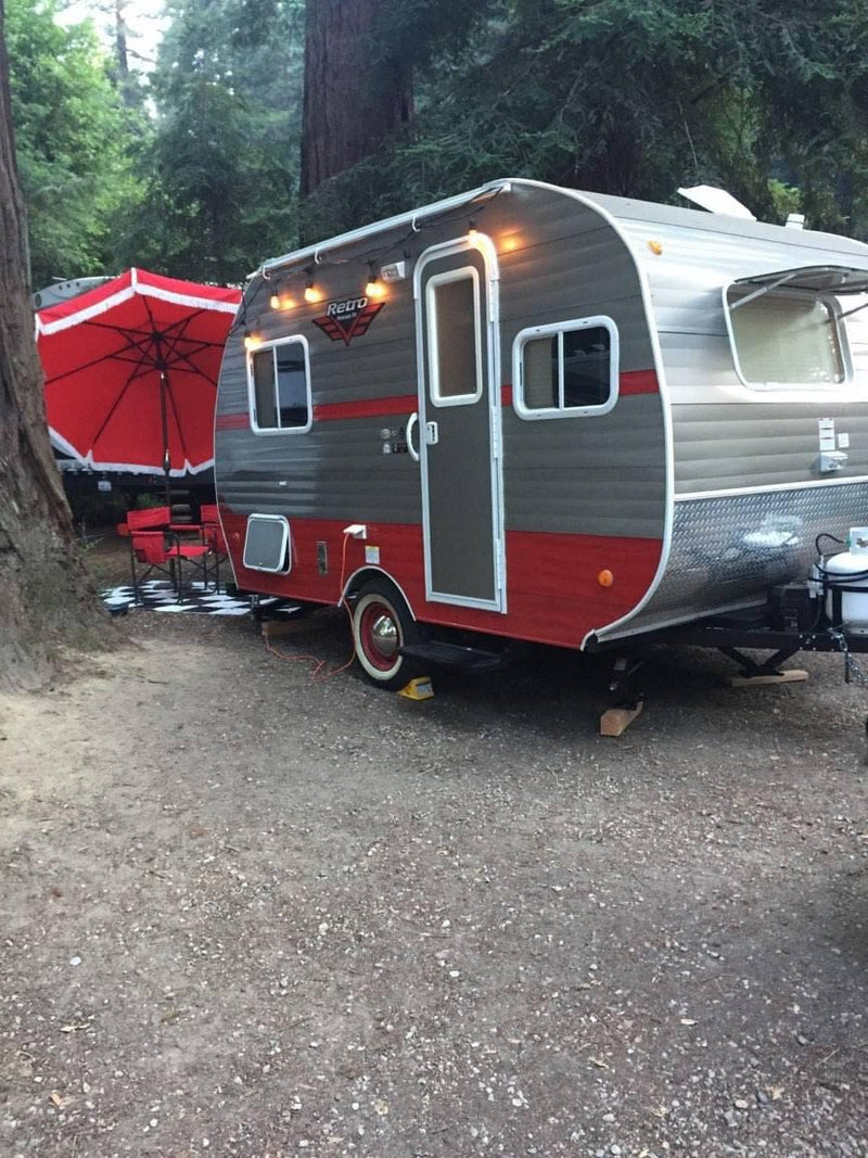 This retro RV rental — photo 1