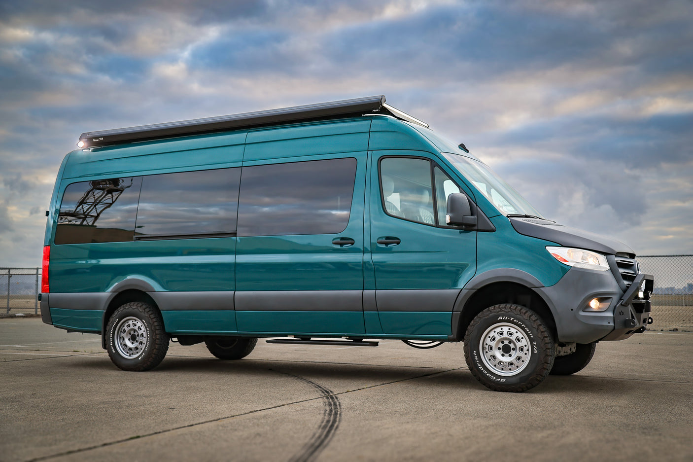 2023 Mercedes-Benz Sprinter (Green)