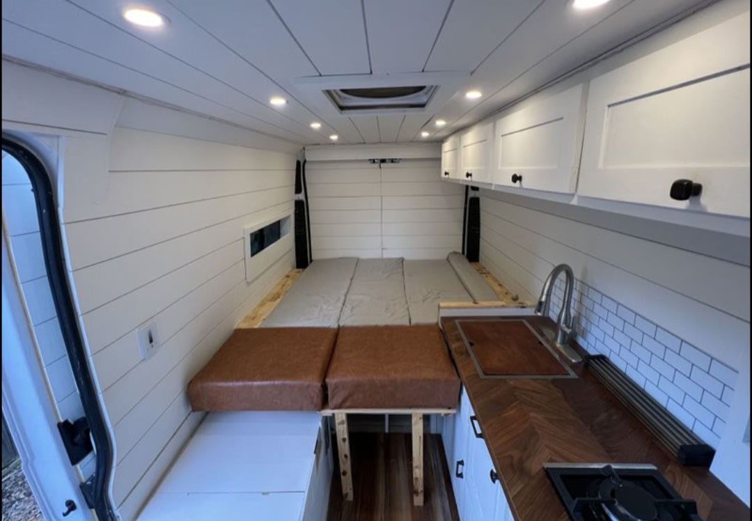 2019 RAM Promaster 2500 - Launch Your Pacific Northwest Adventure! — photo 11