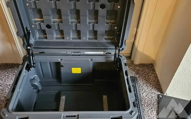 Roam Adventure 80L rolling hard case — photo 3