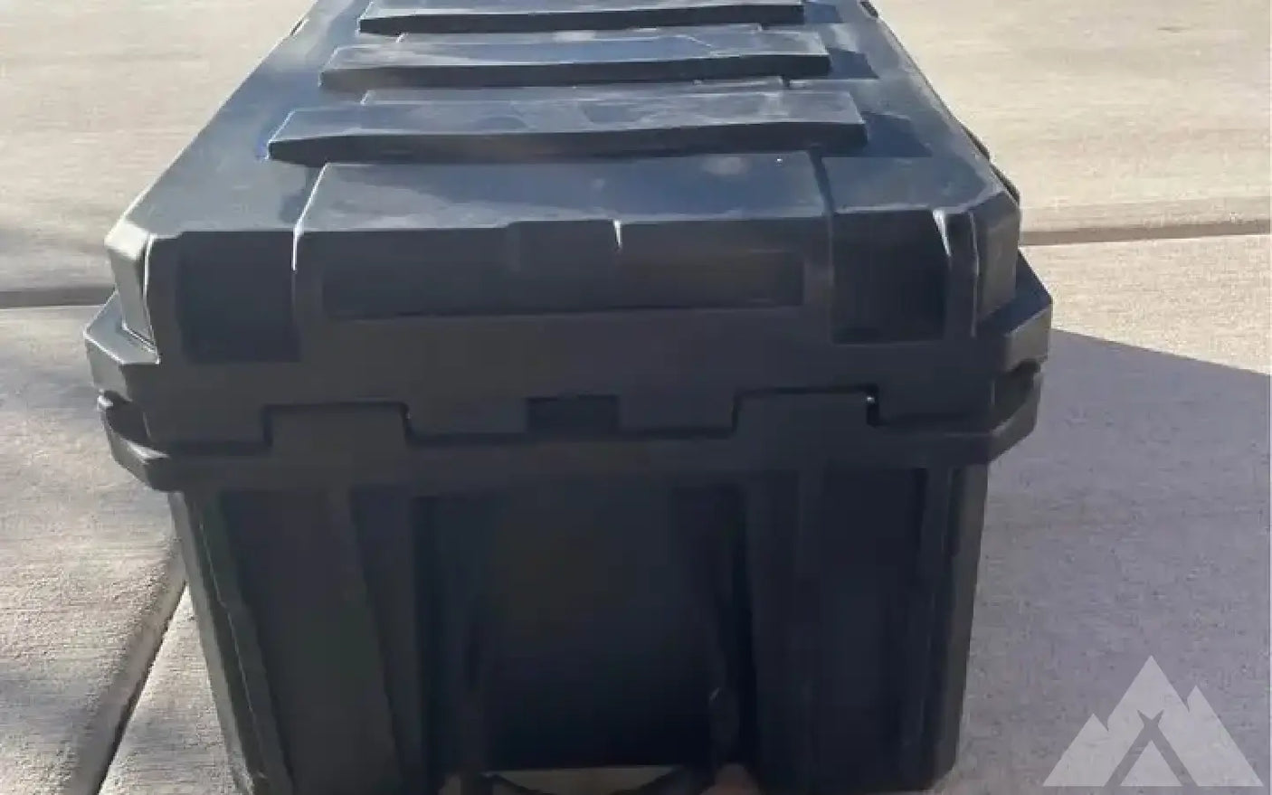 ROAM Adventure CO 105L Rugged Case — used cases & cargo boxes for sale (photo 4)