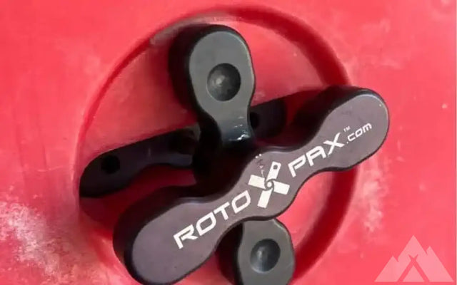 Roof rack Rotopax gas can — photo 3