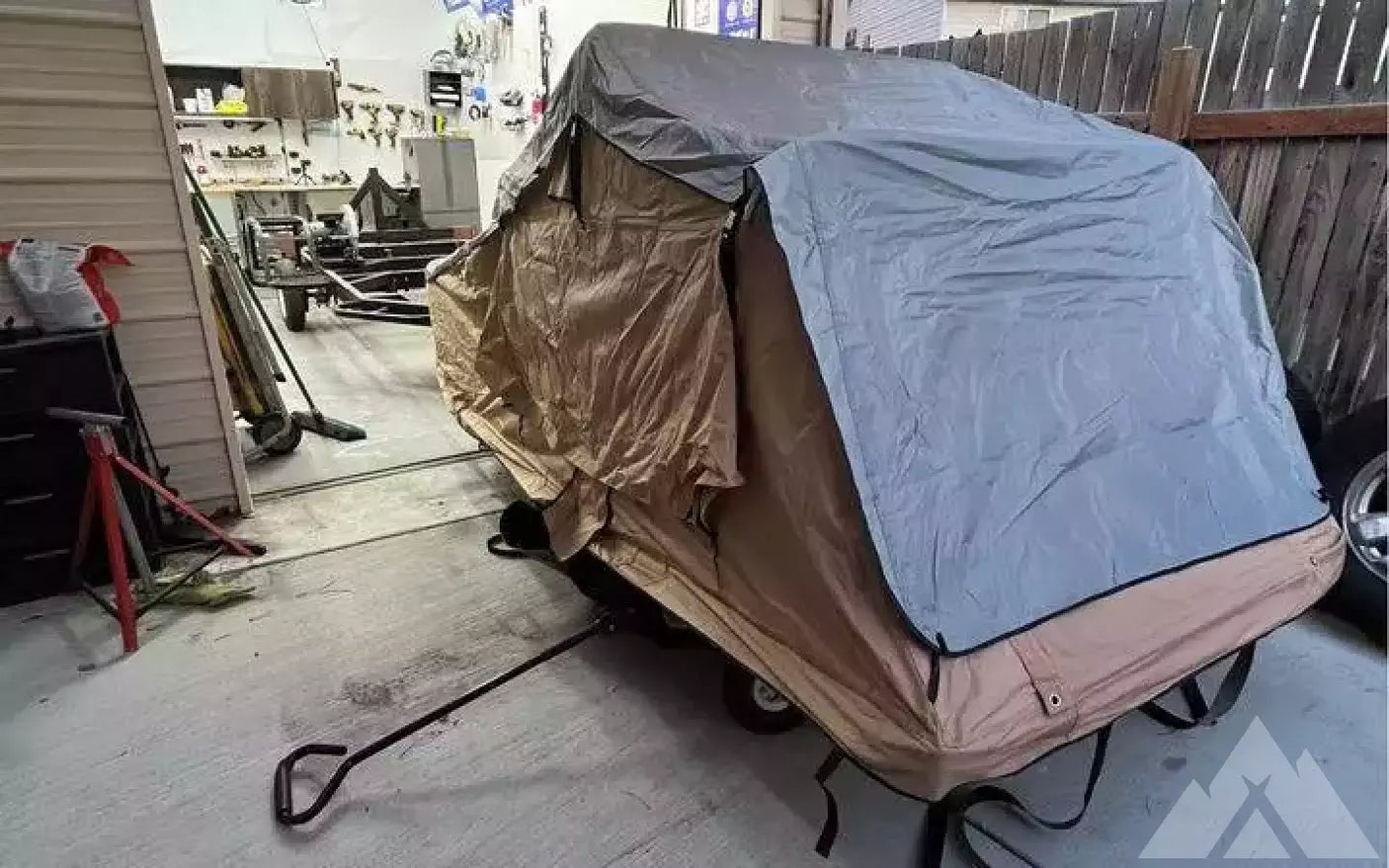 Roof top tent — used rooftop tents for sale (photo 2)