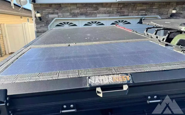 Roof top tent + solar panel — photo 2