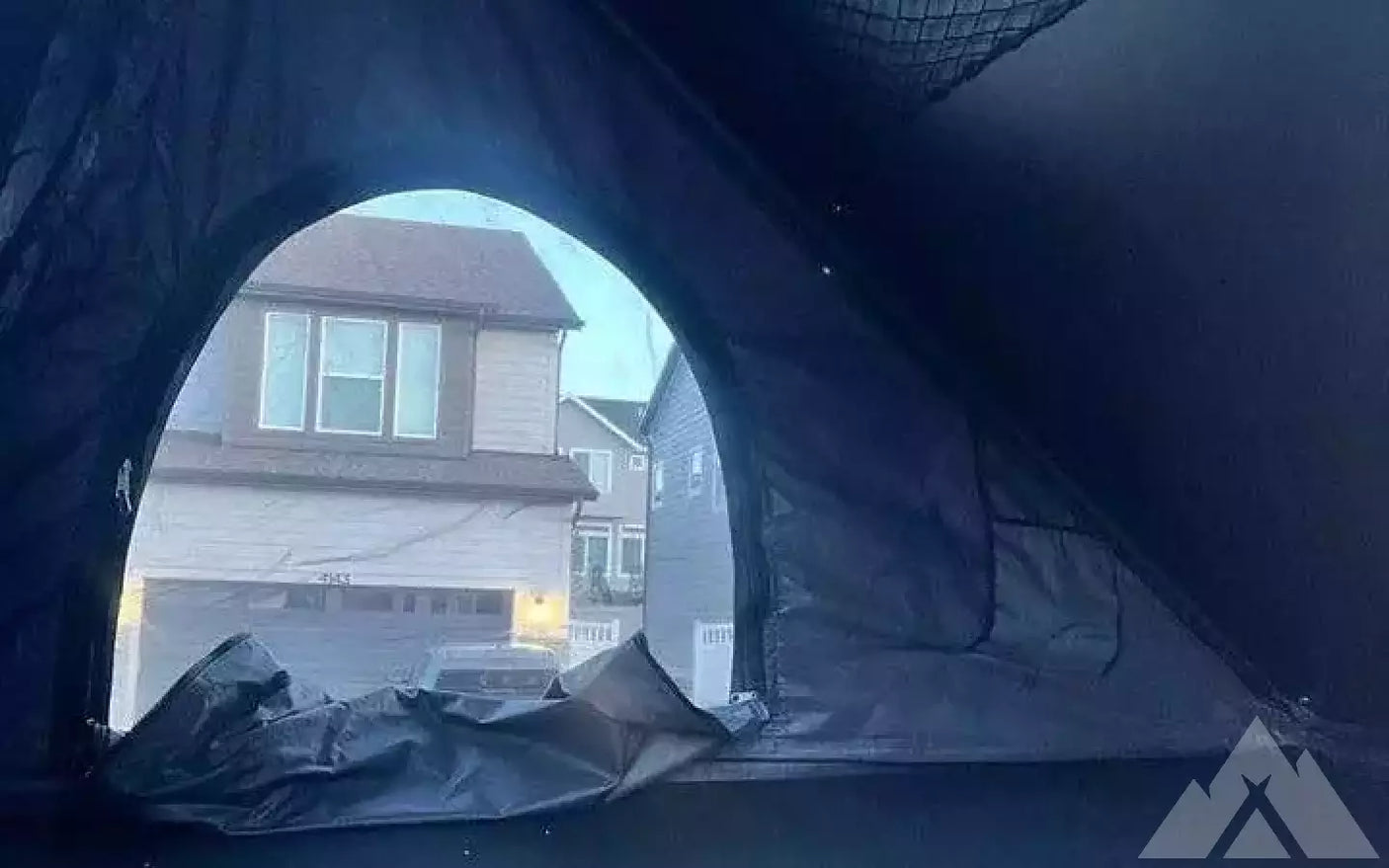 Rooftop Tent 2 Minute Quick Setup Hard Shell — used rooftop tents for sale (photo 5)
