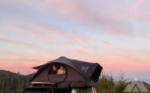 Rooftop tent with crossbars on top - iKamper X-Cov