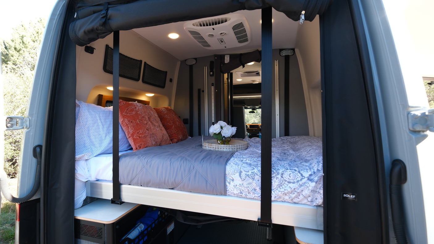 2026 AWD Winnebago Revel 44e "Glaicer" Unlimited Miles-Starlink