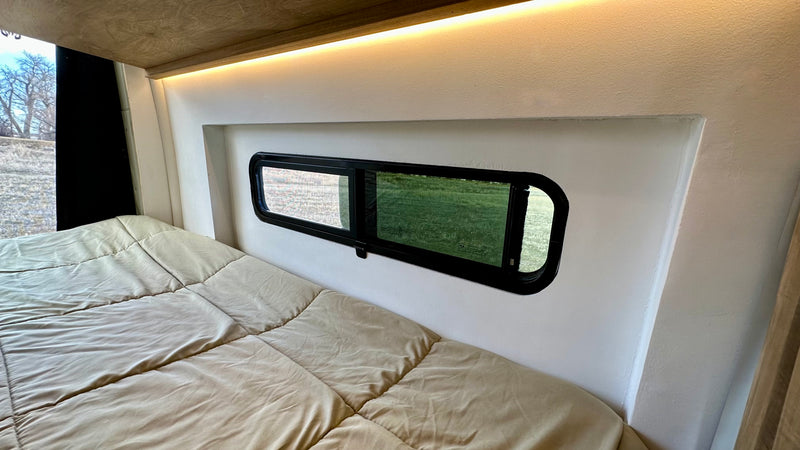 Luxury Mercedes Sprinter 4x4 Campervan “Sully” — photo 16