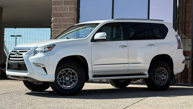 2017 Lexus GX — photo 3