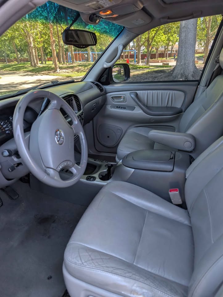2006 Toyota Sequoia · Limited Sport Utility 4D in Roseville, CA (photo 7) — photo 7