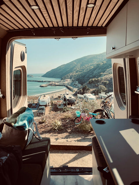Mercedes Sprinter Fully Loaded Adventure Van — photo 2