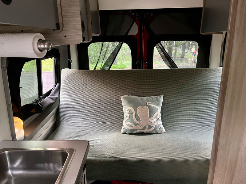  striped seating/bed — photo 7