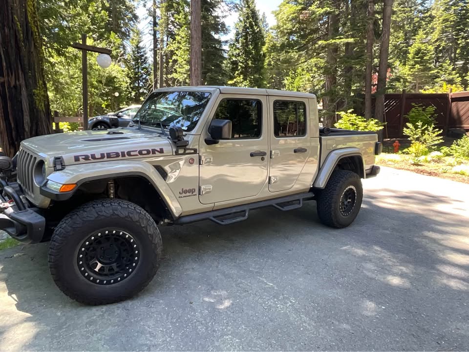 2022 Jeep Gladiator · Rubicon Pickup 4D 5 ft — photo 2