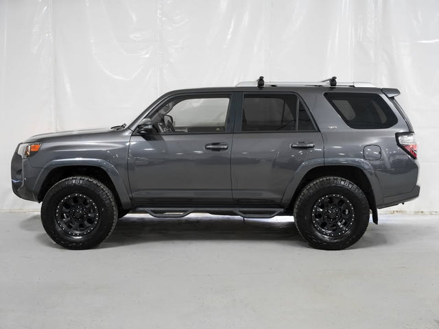 2017 Toyota 4Runner SR5 Premium — photo 2