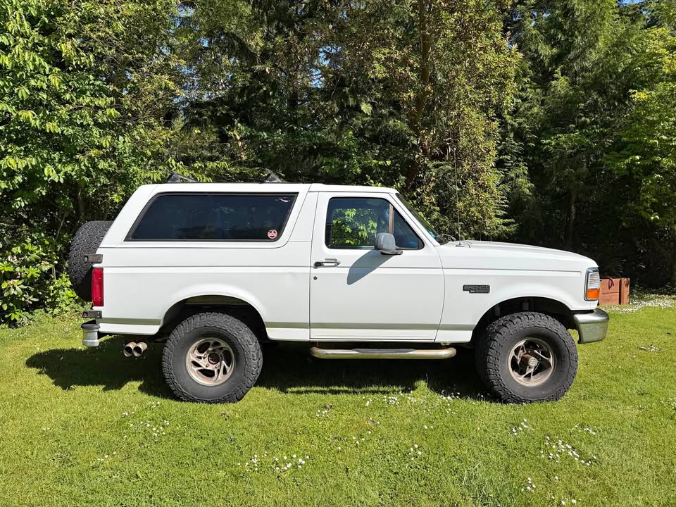 1995 Ford Bronco in Port Orchard, WA (photo 1) — photo 1