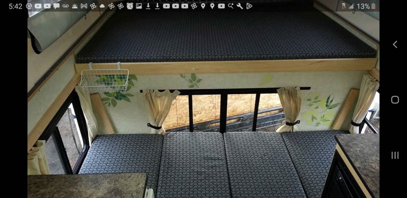 Four wheel camper fleet model front dinette in Denver, CO (photo 6) — photo 6