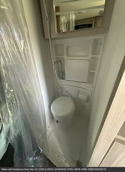 Wander Wagon- Glamping with Generator. Easy to use — photo 3