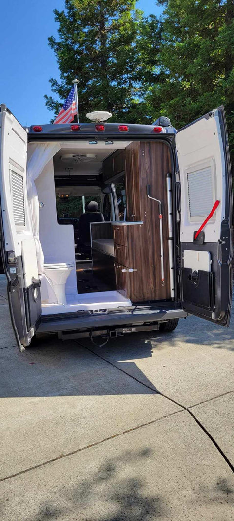 2017 Carado Banff, accomodates everyone in style! — photo 4