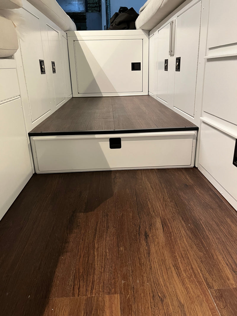 Like-New 2022 Sprinter 4x4 • Ultra-Low Miles • Premium Aluminum Build — photo 19