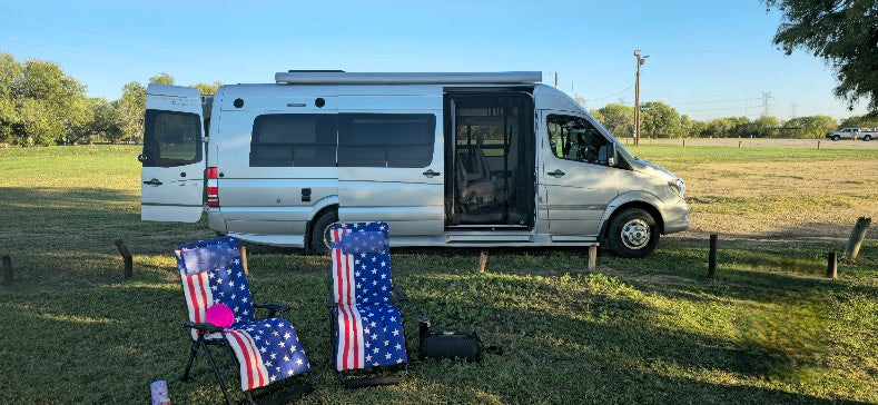 2015 Winnebago ERA Touring Coach – Mercedes Diesel Camper Van — photo 11